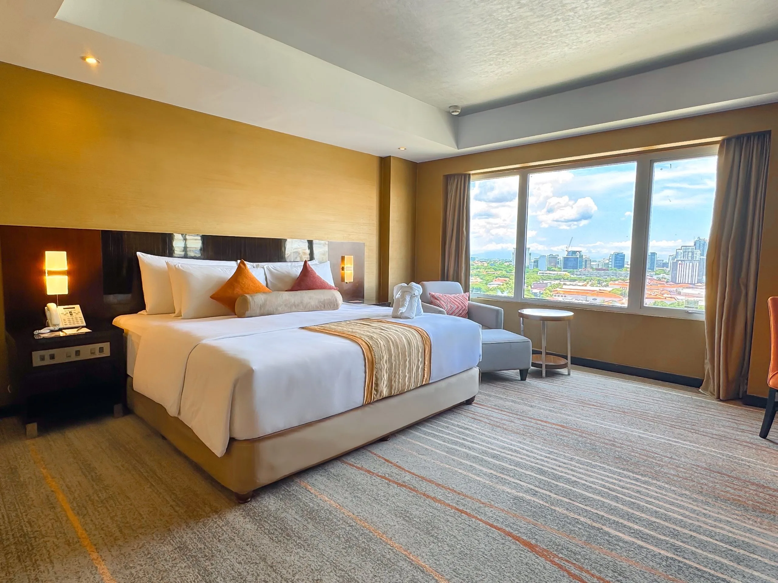 Acacia Hotel Manila