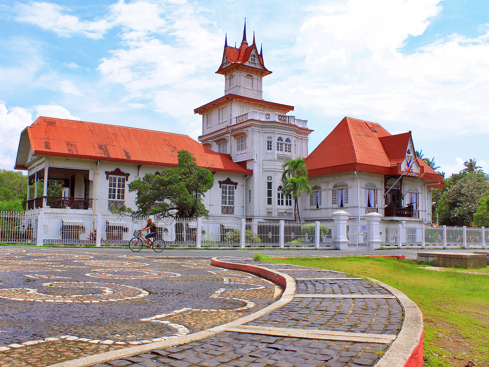 Aguinaldo Shrine (Museo ni Emilio Aguinaldo)