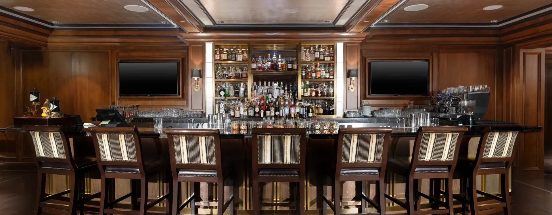 BRB Baccarat Room & Bar, Solaire