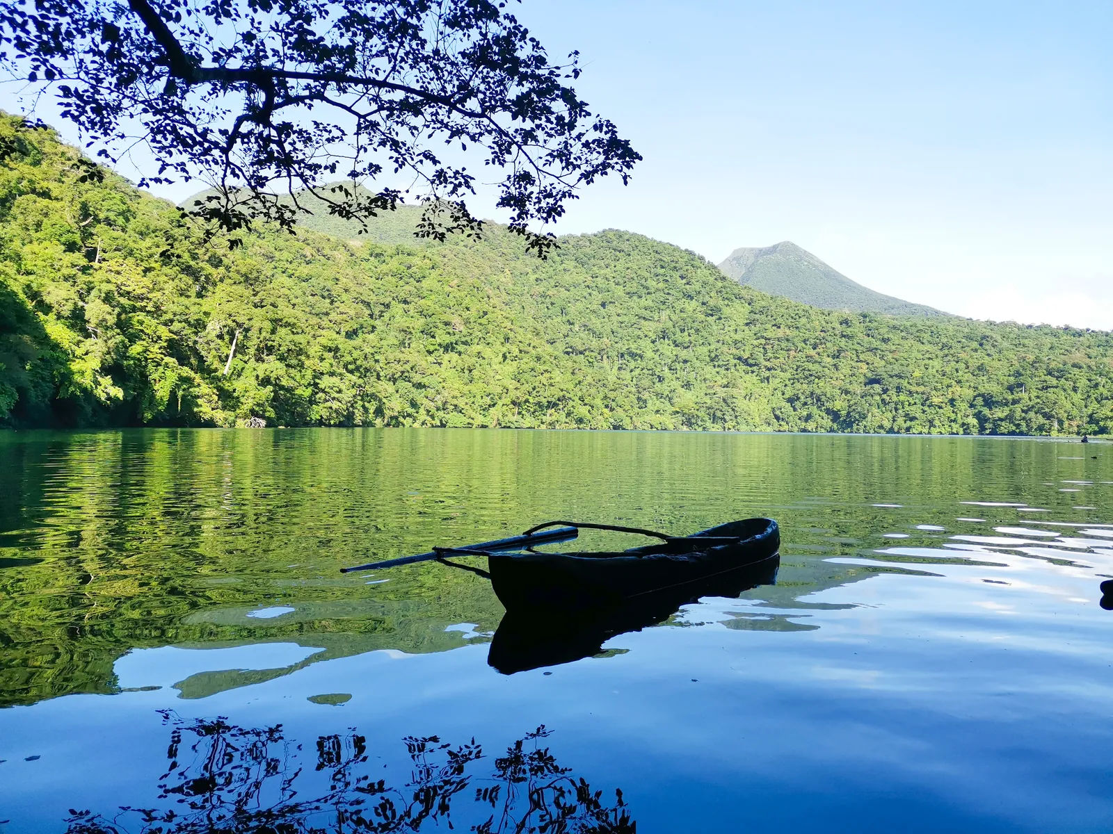 Bulusan Lake (Bulusan Volcano Natural Park)