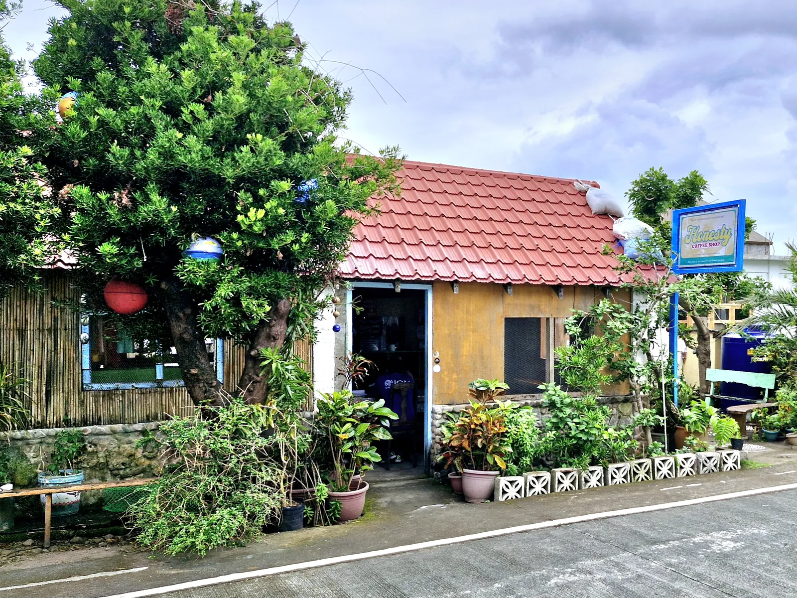 Honesty Coffee Shop