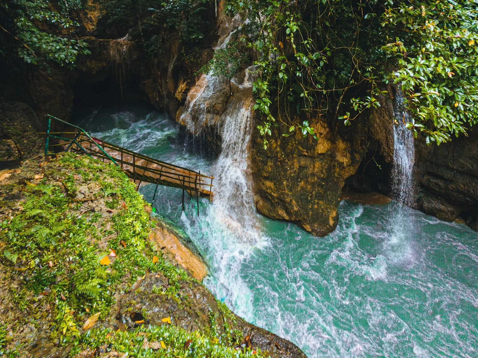Jovellar Underground River