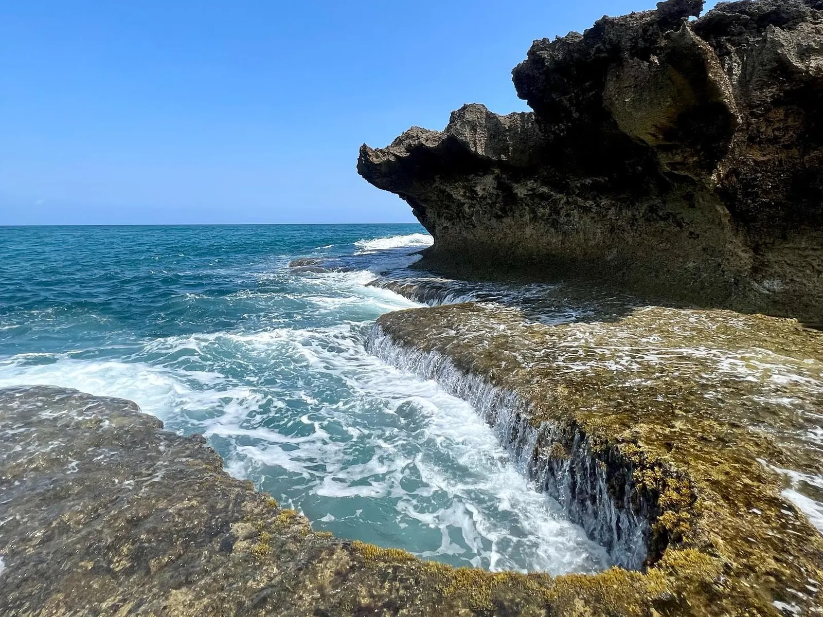 Masangret Cove and Bangol Crags