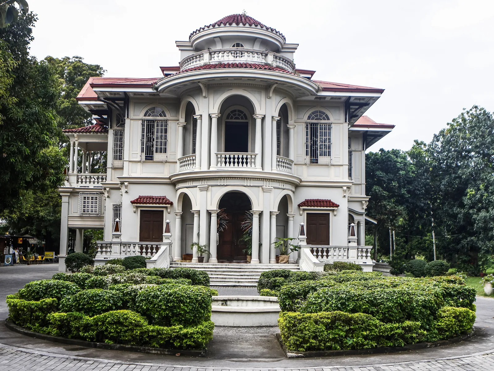 Molo Mansion