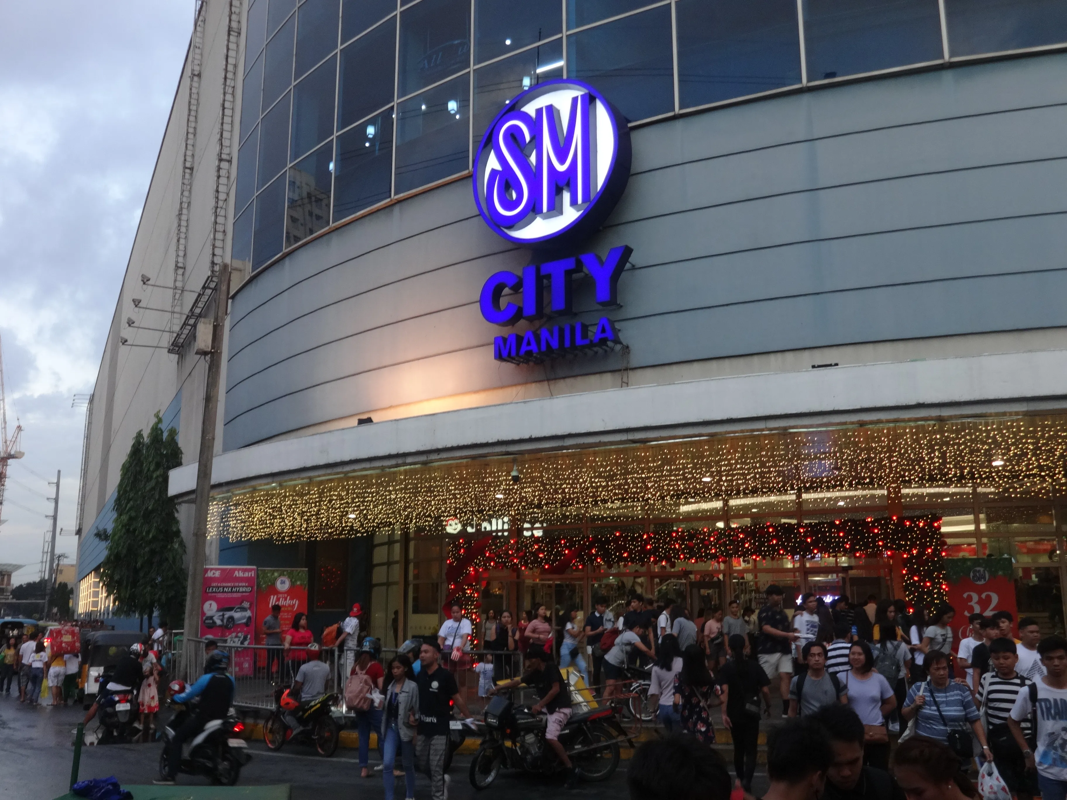 SM City Manila