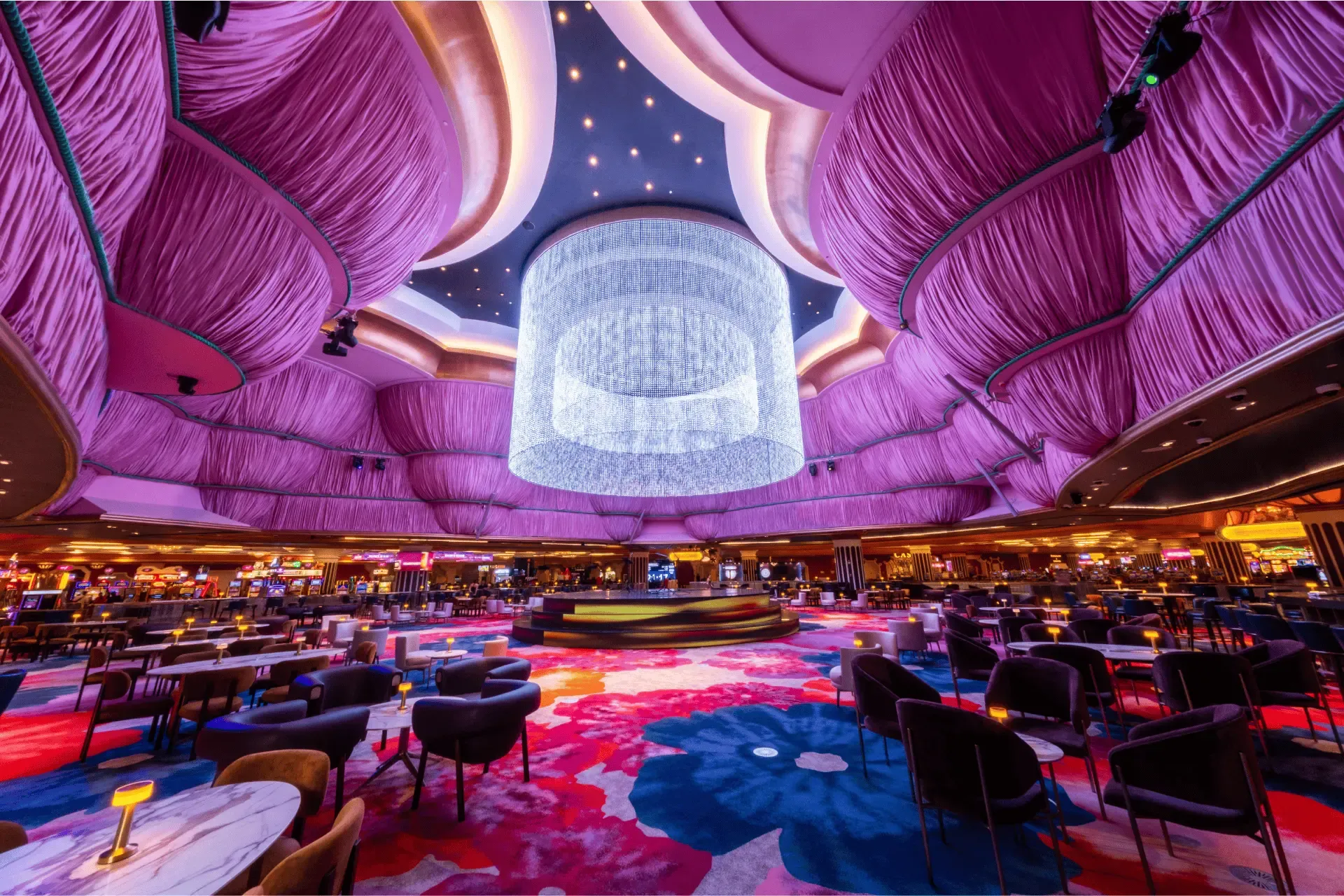 The Coral Lounge, Okada Manila
