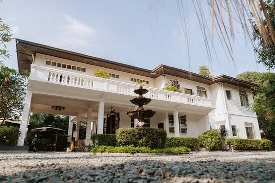 The Henry Hotel Manila