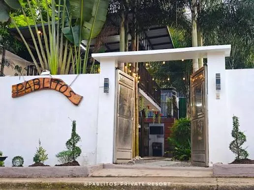 Woodpecker Hanging Garden Resort North Caloocan
